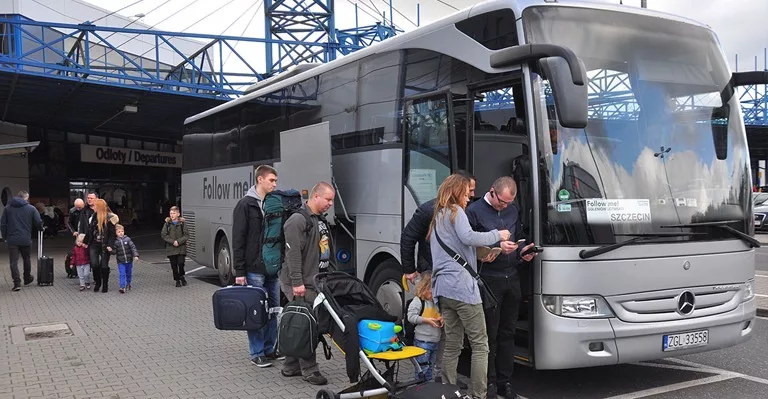 lotnisko-szczecin-goleniow-przystanek-follow-me