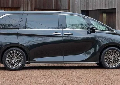 Lexus LM – maksymalny komfort w drodze na lotnisko